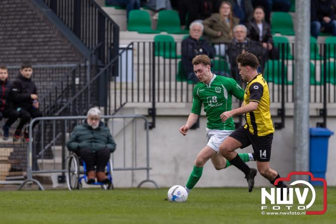 Owios behoud de eerste plaats in de 3 klasse N door de 3-0 overwinning thuis tegen vv Heerde. - &copy; NWVFoto.nl