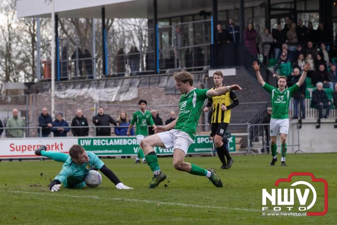 Owios behoud de eerste plaats in de 3 klasse N door de 3-0 overwinning thuis tegen vv Heerde. - &copy; NWVFoto.nl