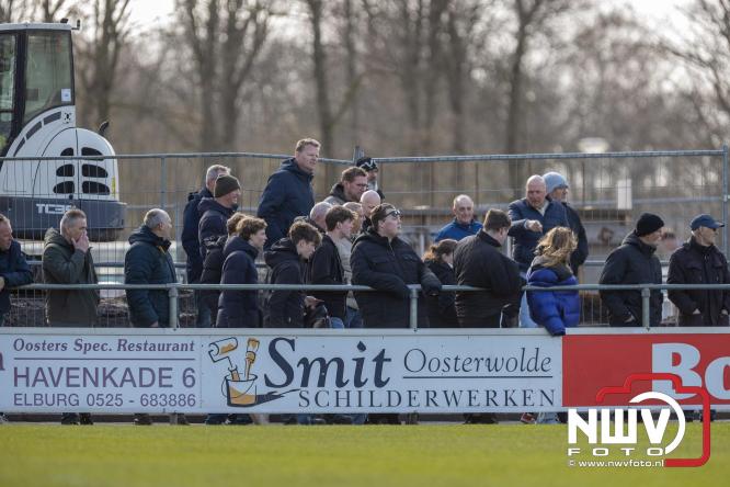 90 minuten strijd, geen beslissing: punten gedeeld in derby Owios - sv ’t Harde. - &copy; NWVFoto.nl