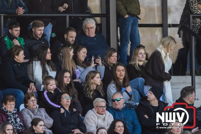 90 minuten strijd, geen beslissing: punten gedeeld in derby Owios - sv ’t Harde. - &copy; NWVFoto.nl