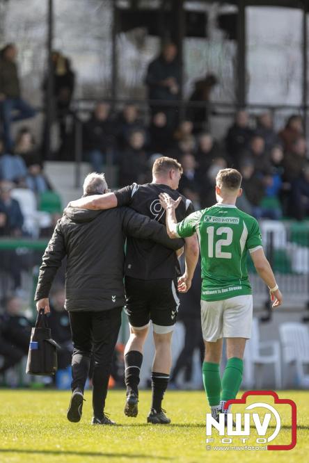 90 minuten strijd, geen beslissing: punten gedeeld in derby Owios - sv ’t Harde. - &copy; NWVFoto.nl