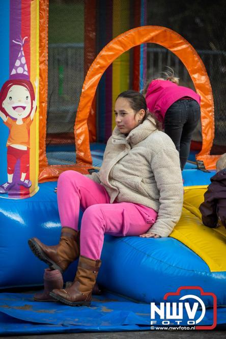 Paasvuur in Oosterwolde GLD trekt veel bezoekers uit de regio  - &copy; NWVFoto.nl