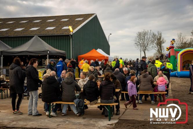Paasvuur in Oosterwolde GLD trekt veel bezoekers uit de regio  - &copy; NWVFoto.nl