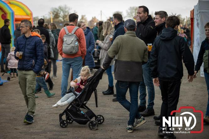 Paasvuur in Oosterwolde GLD trekt veel bezoekers uit de regio  - &copy; NWVFoto.nl