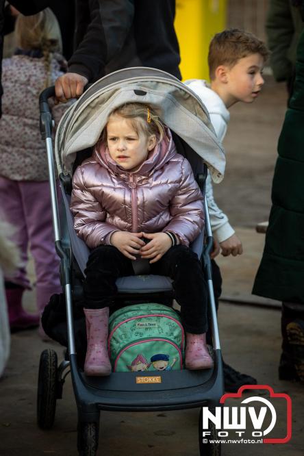 Paasvuur in Oosterwolde GLD trekt veel bezoekers uit de regio  - &copy; NWVFoto.nl