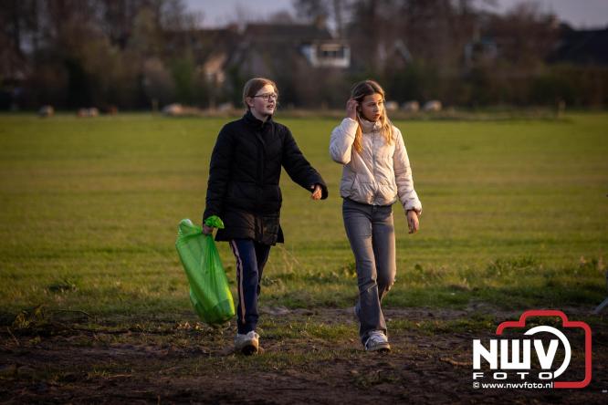 Paasvuur in Oosterwolde GLD trekt veel bezoekers uit de regio  - &copy; NWVFoto.nl