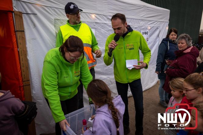Paasvuur in Oosterwolde GLD trekt veel bezoekers uit de regio  - &copy; NWVFoto.nl