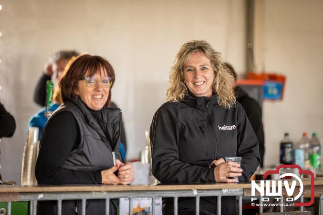 Duizenden bezoekers genieten van geslaagde testavond trekkertrek bij loonbedrijf van de Put in Oosterwolde - &copy; NWVFoto.nl