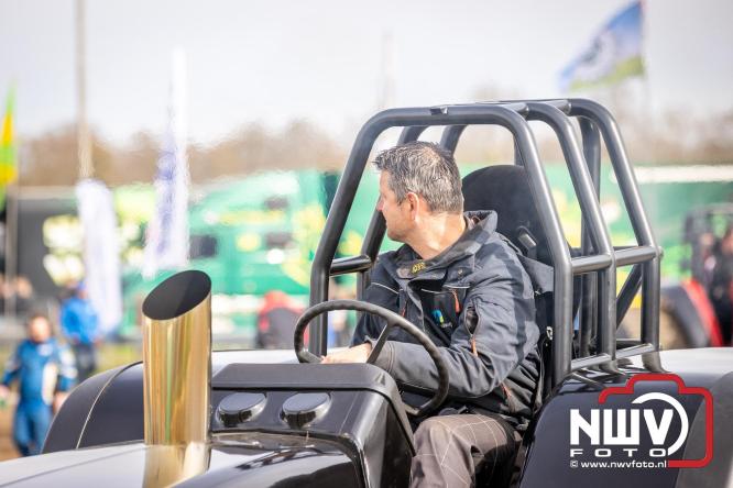 NTTO Tractorpulling, samen met de STVO oldtimerdag en markt bij loonbedrijf van de Put zorgen voor veelzijdige zaterdag vol spektakel. - &copy; NWVFoto.nl