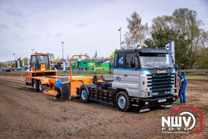 NTTO Tractorpulling, samen met de STVO oldtimerdag en markt bij loonbedrijf van de Put zorgen voor veelzijdige zaterdag vol spektakel. - &copy; NWVFoto.nl