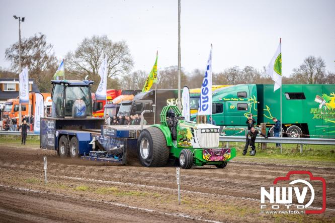 NTTO Tractorpulling, samen met de STVO oldtimerdag en markt bij loonbedrijf van de Put zorgen voor veelzijdige zaterdag vol spektakel. - &copy; NWVFoto.nl