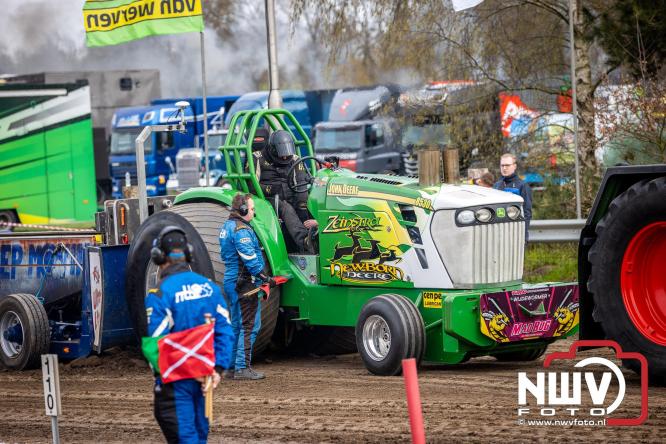 NTTO Tractorpulling, samen met de STVO oldtimerdag en markt bij loonbedrijf van de Put zorgen voor veelzijdige zaterdag vol spektakel. - &copy; NWVFoto.nl