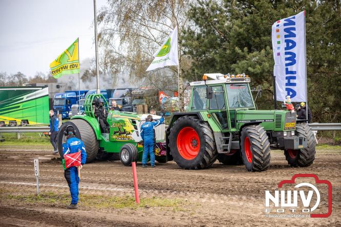 NTTO Tractorpulling, samen met de STVO oldtimerdag en markt bij loonbedrijf van de Put zorgen voor veelzijdige zaterdag vol spektakel. - &copy; NWVFoto.nl