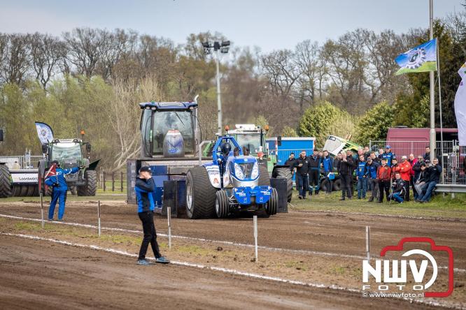 NTTO Tractorpulling, samen met de STVO oldtimerdag en markt bij loonbedrijf van de Put zorgen voor veelzijdige zaterdag vol spektakel. - &copy; NWVFoto.nl