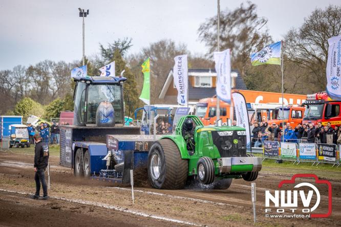 NTTO Tractorpulling, samen met de STVO oldtimerdag en markt bij loonbedrijf van de Put zorgen voor veelzijdige zaterdag vol spektakel. - &copy; NWVFoto.nl