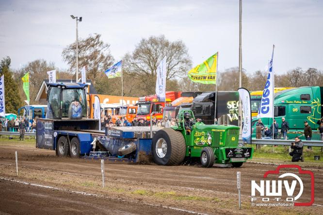 NTTO Tractorpulling, samen met de STVO oldtimerdag en markt bij loonbedrijf van de Put zorgen voor veelzijdige zaterdag vol spektakel. - &copy; NWVFoto.nl