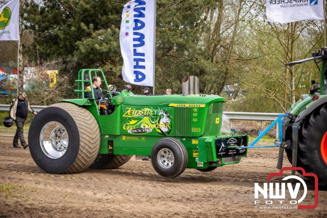 NTTO Tractorpulling, samen met de STVO oldtimerdag en markt bij loonbedrijf van de Put zorgen voor veelzijdige zaterdag vol spektakel. - &copy; NWVFoto.nl