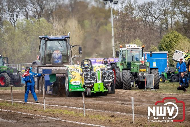 NTTO Tractorpulling, samen met de STVO oldtimerdag en markt bij loonbedrijf van de Put zorgen voor veelzijdige zaterdag vol spektakel. - &copy; NWVFoto.nl
