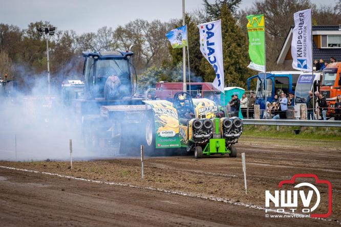 NTTO Tractorpulling, samen met de STVO oldtimerdag en markt bij loonbedrijf van de Put zorgen voor veelzijdige zaterdag vol spektakel. - &copy; NWVFoto.nl