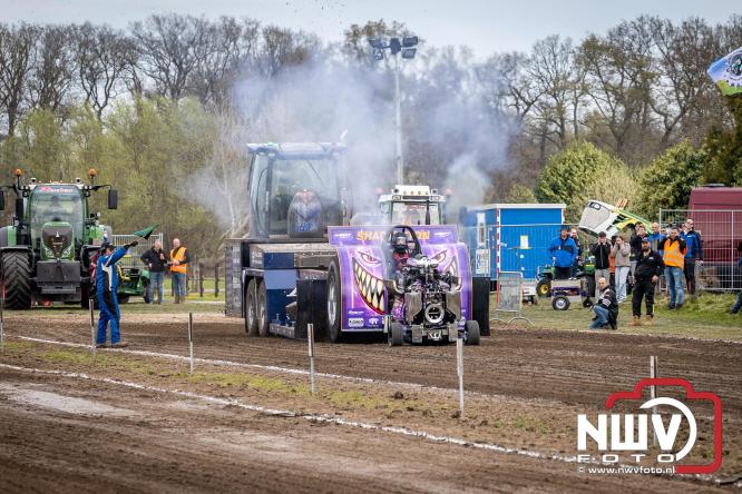 NTTO Tractorpulling, samen met de STVO oldtimerdag en markt bij loonbedrijf van de Put zorgen voor veelzijdige zaterdag vol spektakel. - &copy; NWVFoto.nl