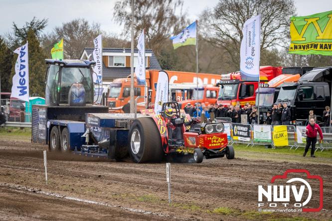 NTTO Tractorpulling, samen met de STVO oldtimerdag en markt bij loonbedrijf van de Put zorgen voor veelzijdige zaterdag vol spektakel. - &copy; NWVFoto.nl