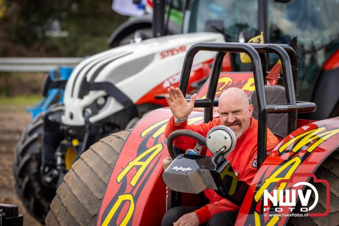 NTTO Tractorpulling, samen met de STVO oldtimerdag en markt bij loonbedrijf van de Put zorgen voor veelzijdige zaterdag vol spektakel. - &copy; NWVFoto.nl