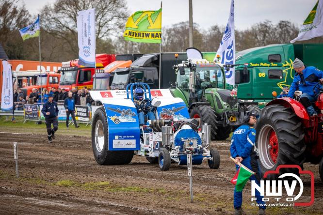 NTTO Tractorpulling, samen met de STVO oldtimerdag en markt bij loonbedrijf van de Put zorgen voor veelzijdige zaterdag vol spektakel. - &copy; NWVFoto.nl