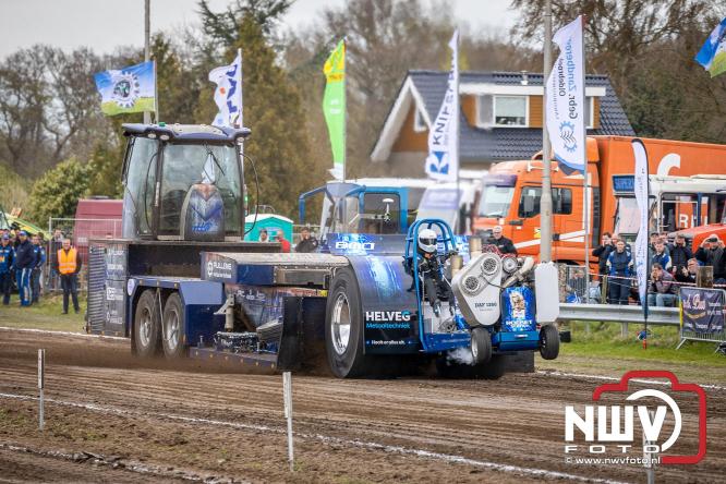 NTTO Tractorpulling, samen met de STVO oldtimerdag en markt bij loonbedrijf van de Put zorgen voor veelzijdige zaterdag vol spektakel. - &copy; NWVFoto.nl