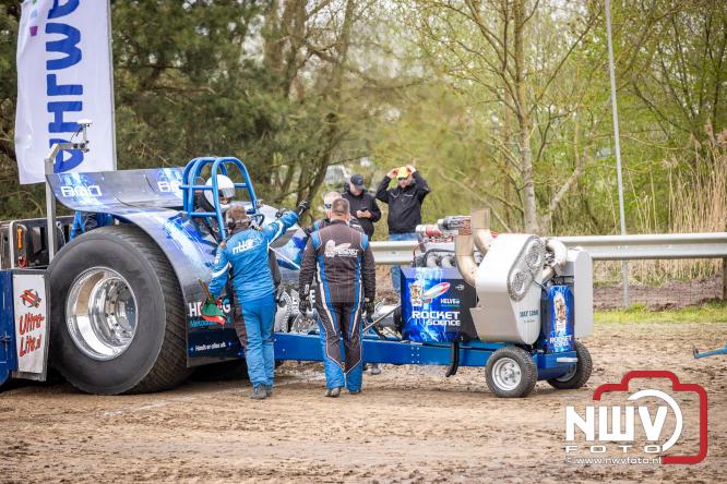 NTTO Tractorpulling, samen met de STVO oldtimerdag en markt bij loonbedrijf van de Put zorgen voor veelzijdige zaterdag vol spektakel. - &copy; NWVFoto.nl