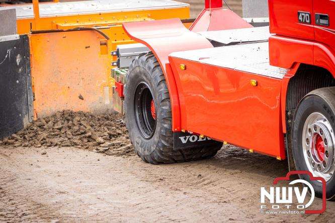 NTTO Tractorpulling, samen met de STVO oldtimerdag en markt bij loonbedrijf van de Put zorgen voor veelzijdige zaterdag vol spektakel. - &copy; NWVFoto.nl