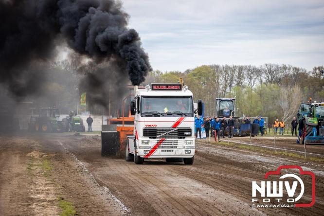 NTTO Tractorpulling, samen met de STVO oldtimerdag en markt bij loonbedrijf van de Put zorgen voor veelzijdige zaterdag vol spektakel. - &copy; NWVFoto.nl