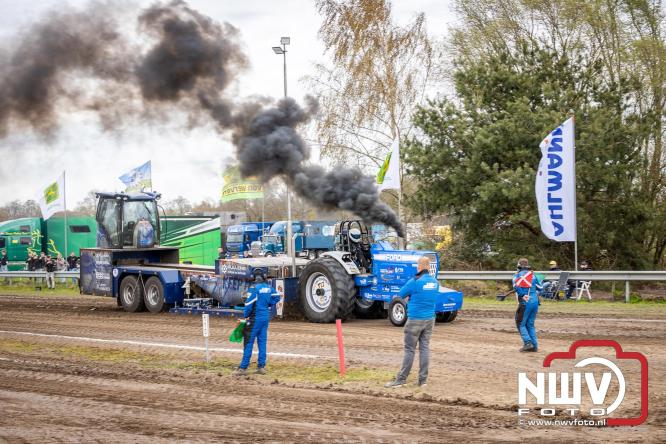 NTTO Tractorpulling, samen met de STVO oldtimerdag en markt bij loonbedrijf van de Put zorgen voor veelzijdige zaterdag vol spektakel. - &copy; NWVFoto.nl