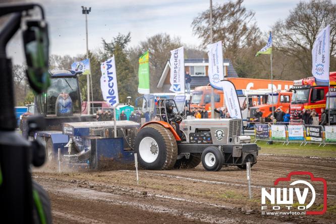 NTTO Tractorpulling, samen met de STVO oldtimerdag en markt bij loonbedrijf van de Put zorgen voor veelzijdige zaterdag vol spektakel. - &copy; NWVFoto.nl