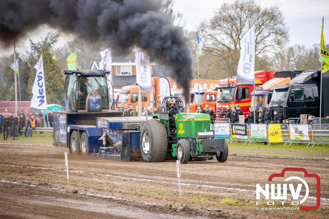 NTTO Tractorpulling, samen met de STVO oldtimerdag en markt bij loonbedrijf van de Put zorgen voor veelzijdige zaterdag vol spektakel. - &copy; NWVFoto.nl