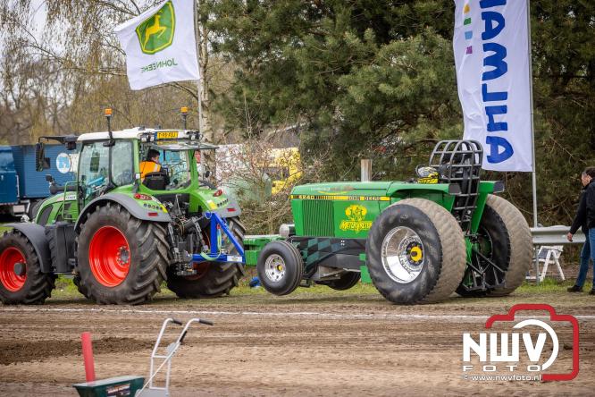 NTTO Tractorpulling, samen met de STVO oldtimerdag en markt bij loonbedrijf van de Put zorgen voor veelzijdige zaterdag vol spektakel. - &copy; NWVFoto.nl
