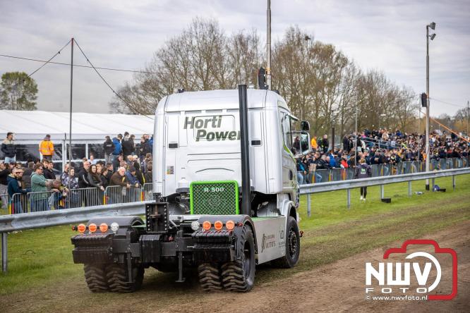 NTTO Tractorpulling, samen met de STVO oldtimerdag en markt bij loonbedrijf van de Put zorgen voor veelzijdige zaterdag vol spektakel. - &copy; NWVFoto.nl