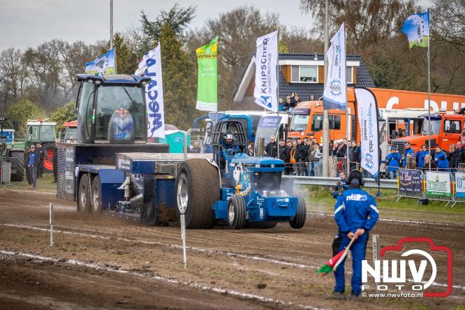 NTTO Tractorpulling, samen met de STVO oldtimerdag en markt bij loonbedrijf van de Put zorgen voor veelzijdige zaterdag vol spektakel. - &copy; NWVFoto.nl