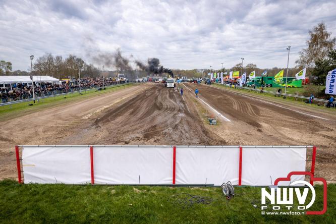 NTTO Tractorpulling, samen met de STVO oldtimerdag en markt bij loonbedrijf van de Put zorgen voor veelzijdige zaterdag vol spektakel. - &copy; NWVFoto.nl