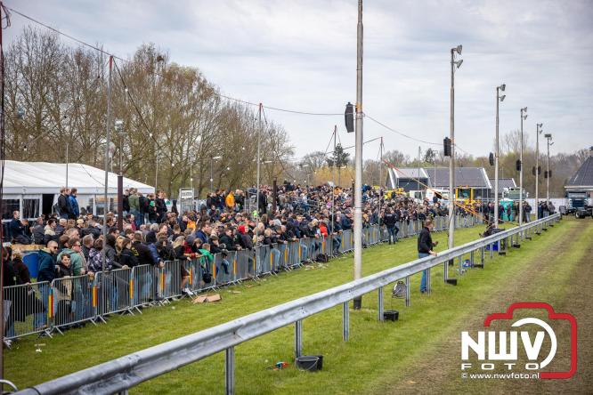 NTTO Tractorpulling, samen met de STVO oldtimerdag en markt bij loonbedrijf van de Put zorgen voor veelzijdige zaterdag vol spektakel. - &copy; NWVFoto.nl