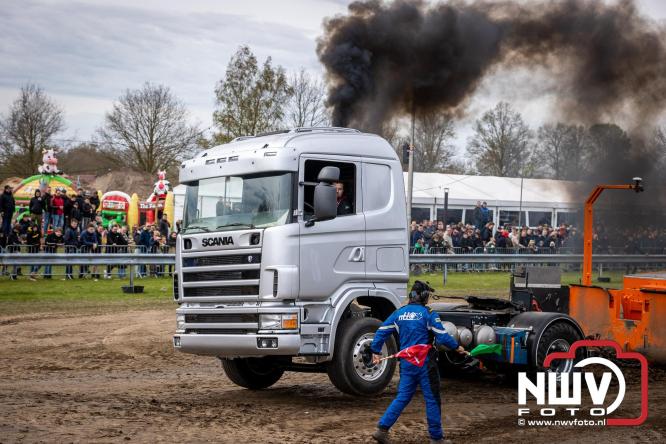 NTTO Tractorpulling, samen met de STVO oldtimerdag en markt bij loonbedrijf van de Put zorgen voor veelzijdige zaterdag vol spektakel. - &copy; NWVFoto.nl