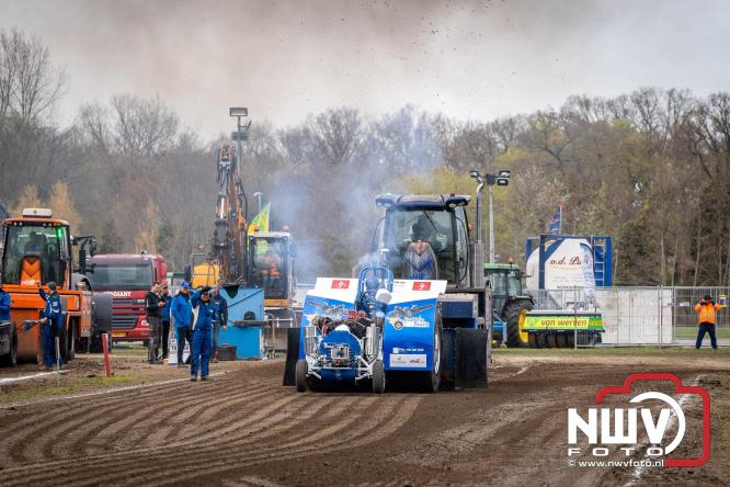 NTTO Tractorpulling, samen met de STVO oldtimerdag en markt bij loonbedrijf van de Put zorgen voor veelzijdige zaterdag vol spektakel. - &copy; NWVFoto.nl