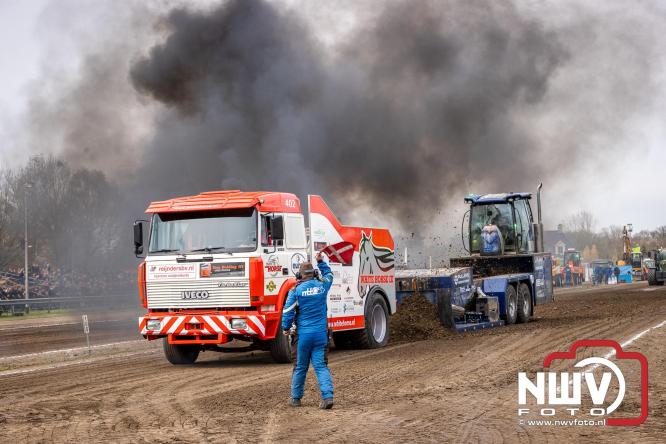 NTTO Tractorpulling, samen met de STVO oldtimerdag en markt bij loonbedrijf van de Put zorgen voor veelzijdige zaterdag vol spektakel. - &copy; NWVFoto.nl