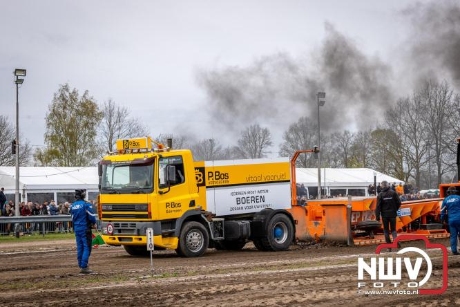 NTTO Tractorpulling, samen met de STVO oldtimerdag en markt bij loonbedrijf van de Put zorgen voor veelzijdige zaterdag vol spektakel. - &copy; NWVFoto.nl