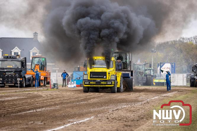 NTTO Tractorpulling, samen met de STVO oldtimerdag en markt bij loonbedrijf van de Put zorgen voor veelzijdige zaterdag vol spektakel. - &copy; NWVFoto.nl