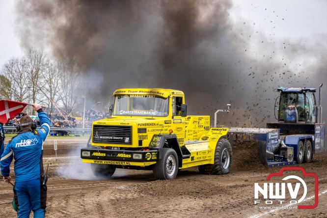 NTTO Tractorpulling, samen met de STVO oldtimerdag en markt bij loonbedrijf van de Put zorgen voor veelzijdige zaterdag vol spektakel. - &copy; NWVFoto.nl