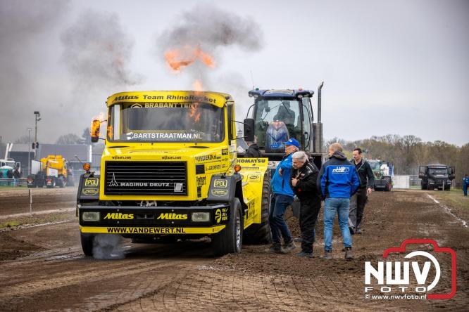 NTTO Tractorpulling, samen met de STVO oldtimerdag en markt bij loonbedrijf van de Put zorgen voor veelzijdige zaterdag vol spektakel. - &copy; NWVFoto.nl