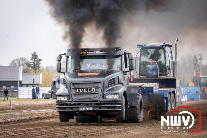 NTTO Tractorpulling, samen met de STVO oldtimerdag en markt bij loonbedrijf van de Put zorgen voor veelzijdige zaterdag vol spektakel. - &copy; NWVFoto.nl