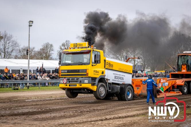 NTTO Tractorpulling, samen met de STVO oldtimerdag en markt bij loonbedrijf van de Put zorgen voor veelzijdige zaterdag vol spektakel. - &copy; NWVFoto.nl
