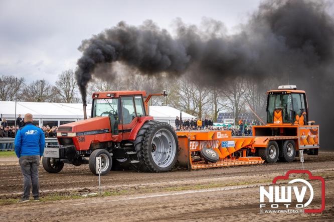 NTTO Tractorpulling, samen met de STVO oldtimerdag en markt bij loonbedrijf van de Put zorgen voor veelzijdige zaterdag vol spektakel. - &copy; NWVFoto.nl