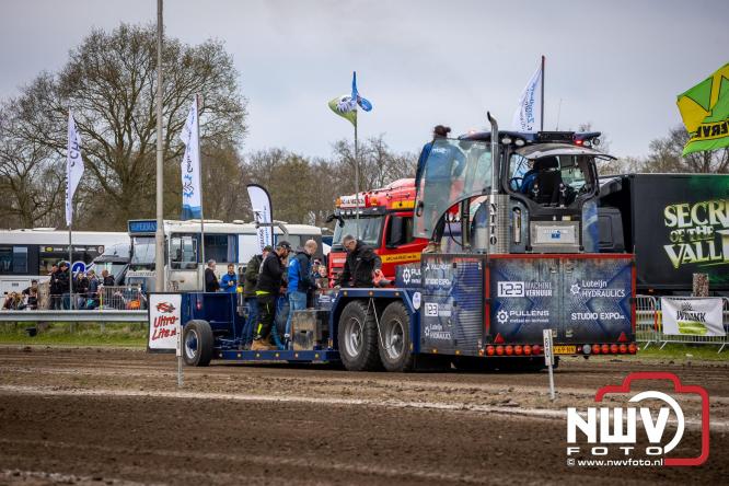 NTTO Tractorpulling, samen met de STVO oldtimerdag en markt bij loonbedrijf van de Put zorgen voor veelzijdige zaterdag vol spektakel. - &copy; NWVFoto.nl